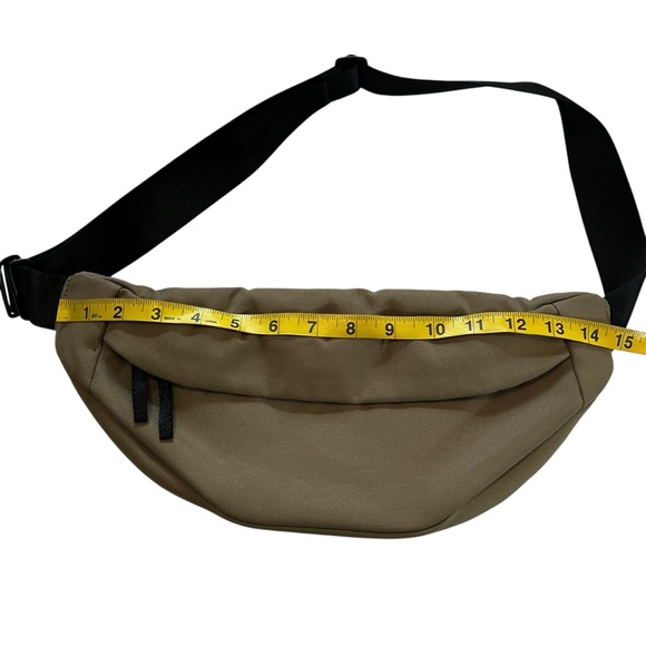 NWOT Everlane The Renew Transit Fanny Pack Unisex Body Bag crossbody sling bag - Picture 11 of 16
